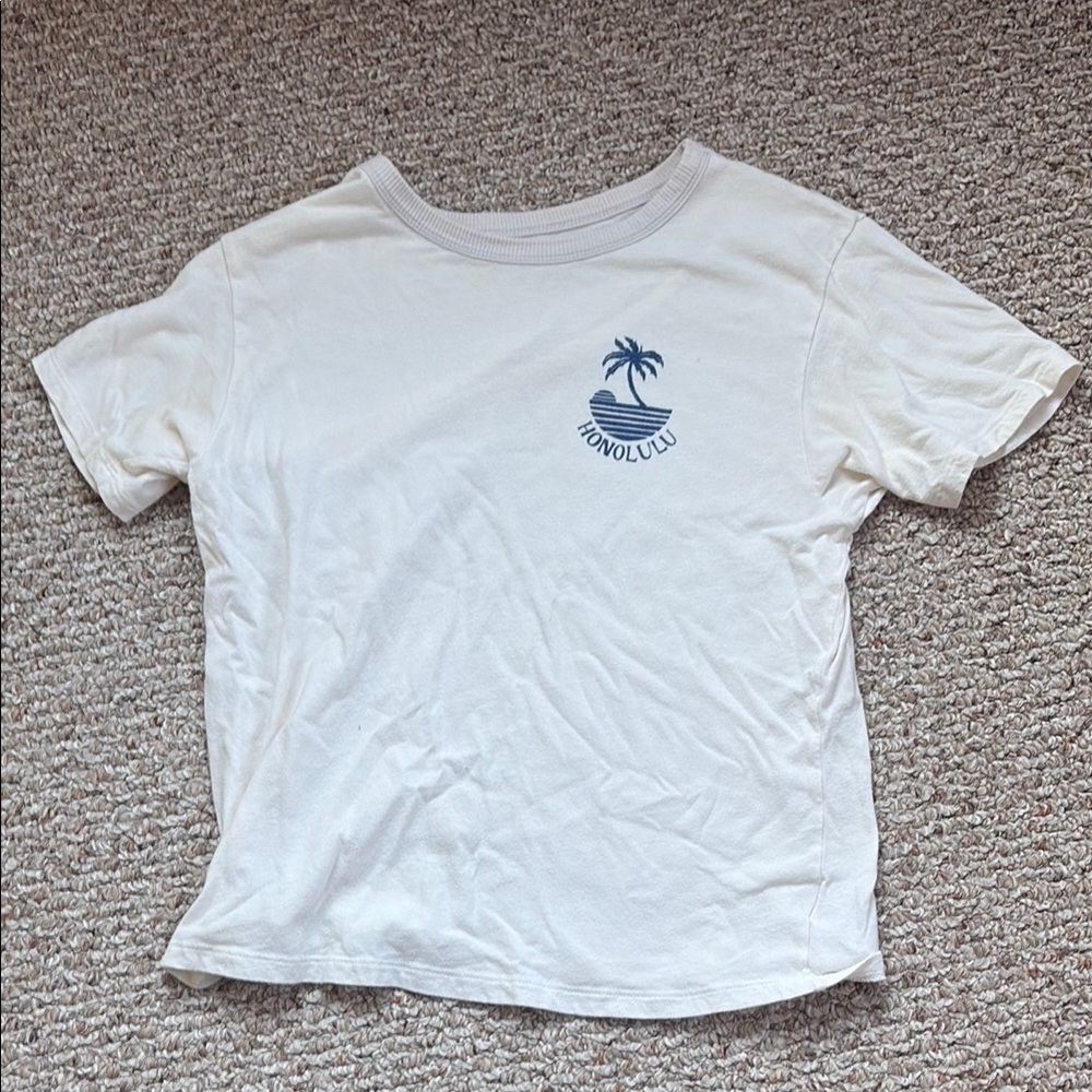 American Eagle Outfitters Cream Short Sleeve Tee